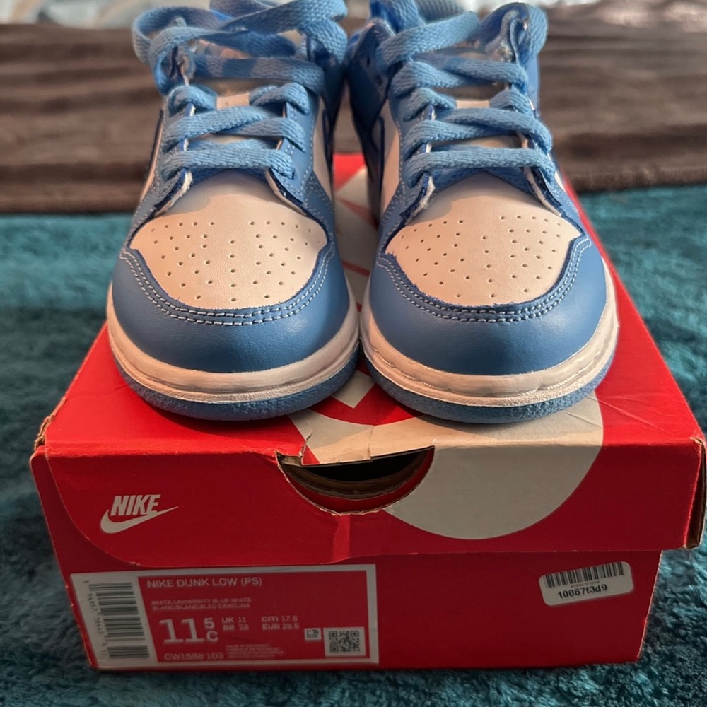 Kids Jordan 1 Sneakers - Picture 1 of 4